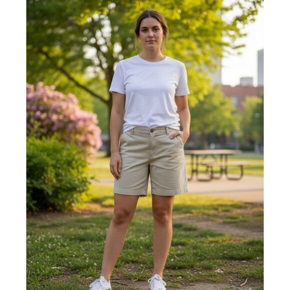 Womens Beige Casual Cotton Shorts By Gap Size 14 With Pockets & Button Closure L - Picture 1 of 4